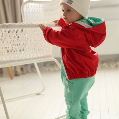 Вітровка колір червоний